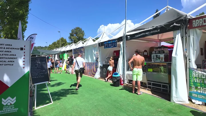 Il percorso tra gli stand — Wakeboard